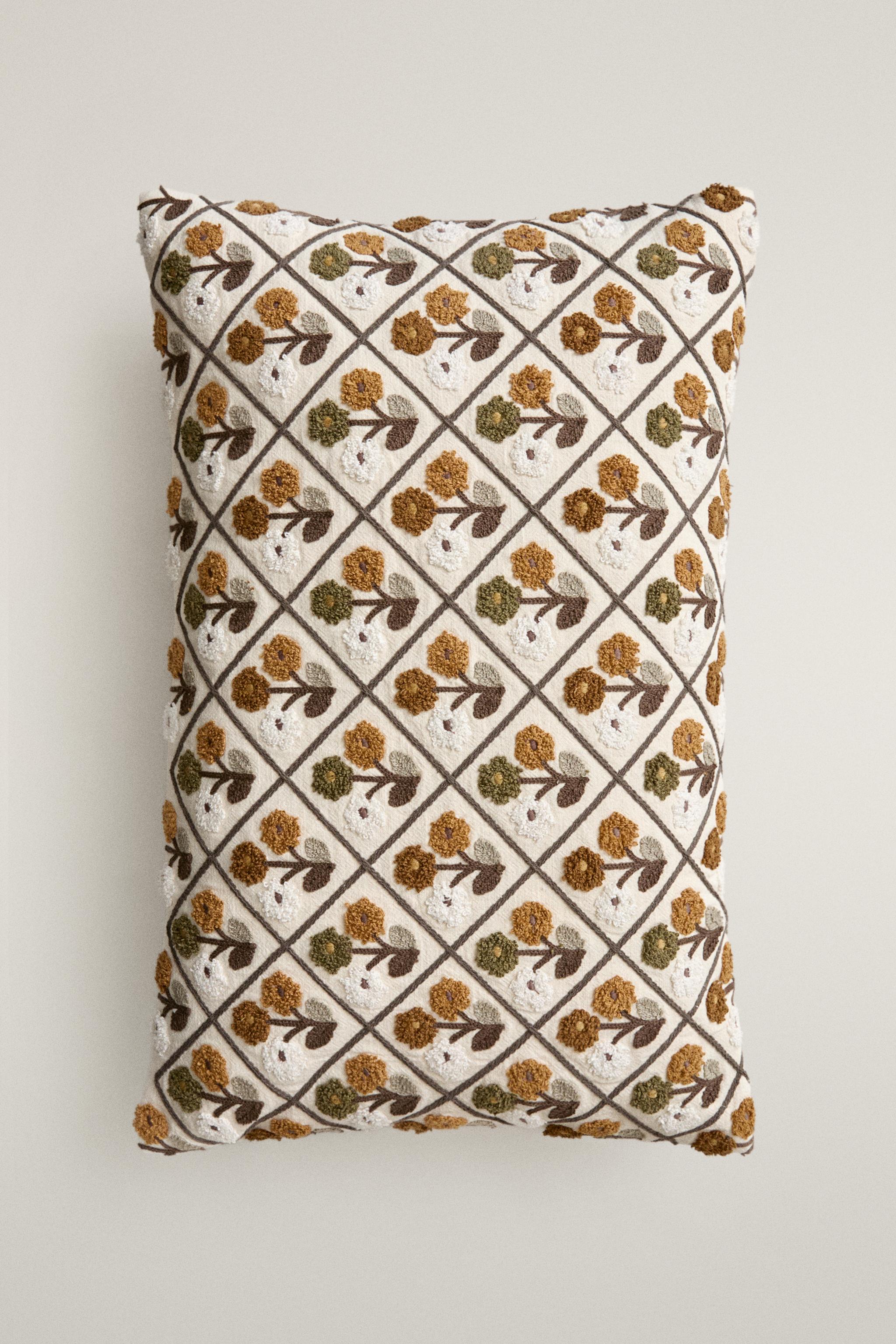 TUFTED THROW PILLOW COVER